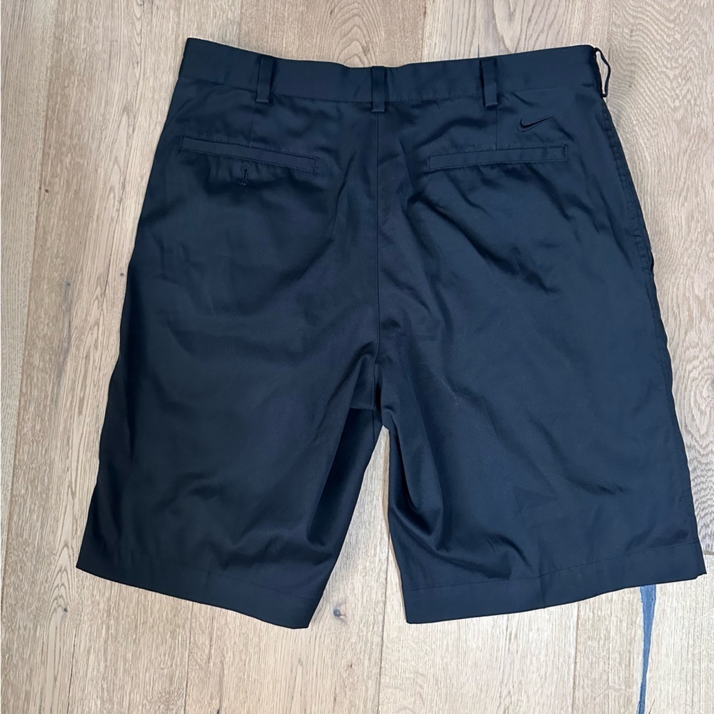 Nike Dri Fit Tech Golf Shorts navyEmbroidered Swoosh Sz 32 medium - Picture 4 of 5
